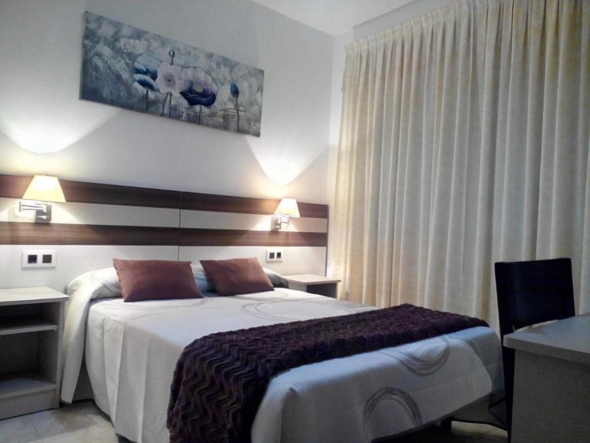 Hostal Rivas Финистере Екстериор снимка
