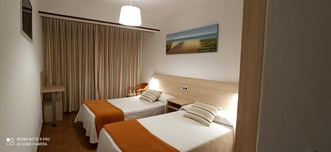 Hostal Rivas Финистере Екстериор снимка